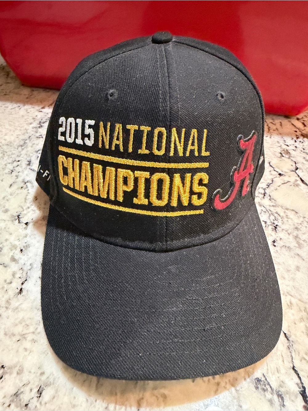ALABAMA CRIMSON TIDE 2015 Champions Locker Room Nike Snapback Hat